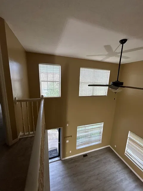 9157 Walker Park Dr — Photo 2