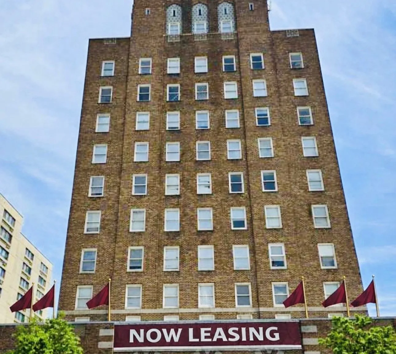 Kinston Hotel Apartments — Photo 2