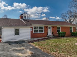 391 Hickory Ln, Berea, KY 40403