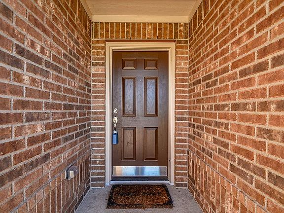 3rd image of 4918 Flagstone Pine Ln