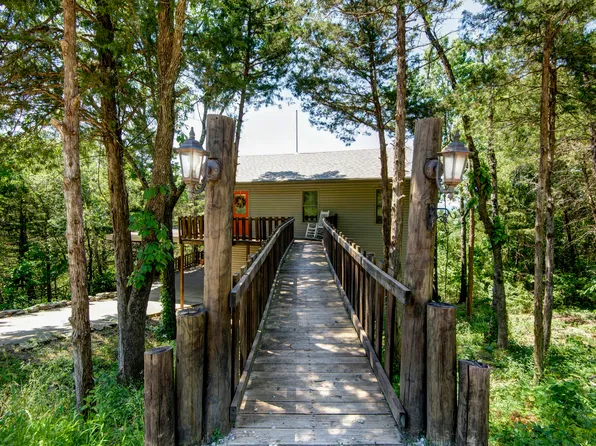 152 Shore Drive, Ridgedale, MO 65739