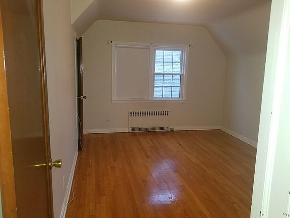 2nd image of 4822 Oceania St