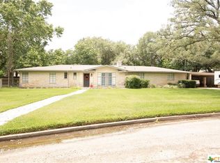 1520 Saint Michael St, Gonzales, TX 78629