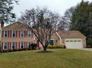 2740 Hill Rd, Vienna, VA 22181