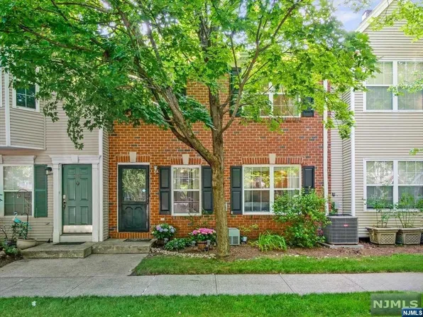 2156 Jordan Ct, Mahwah, NJ 07430