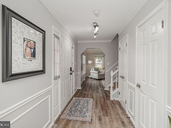 3rd image of 7324 Mallory Cir
