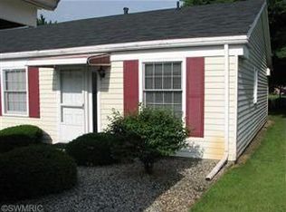 7723 Coachman Ln, Jenison, MI 49428