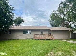 108 Pearl St, Atlantic, IA 50022