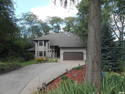 6218 114th St, Blue Grass, IA, 52726