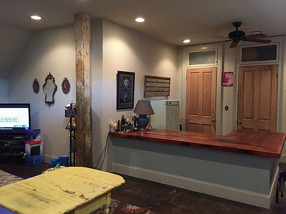 2nd image of 8144 Jeannette St