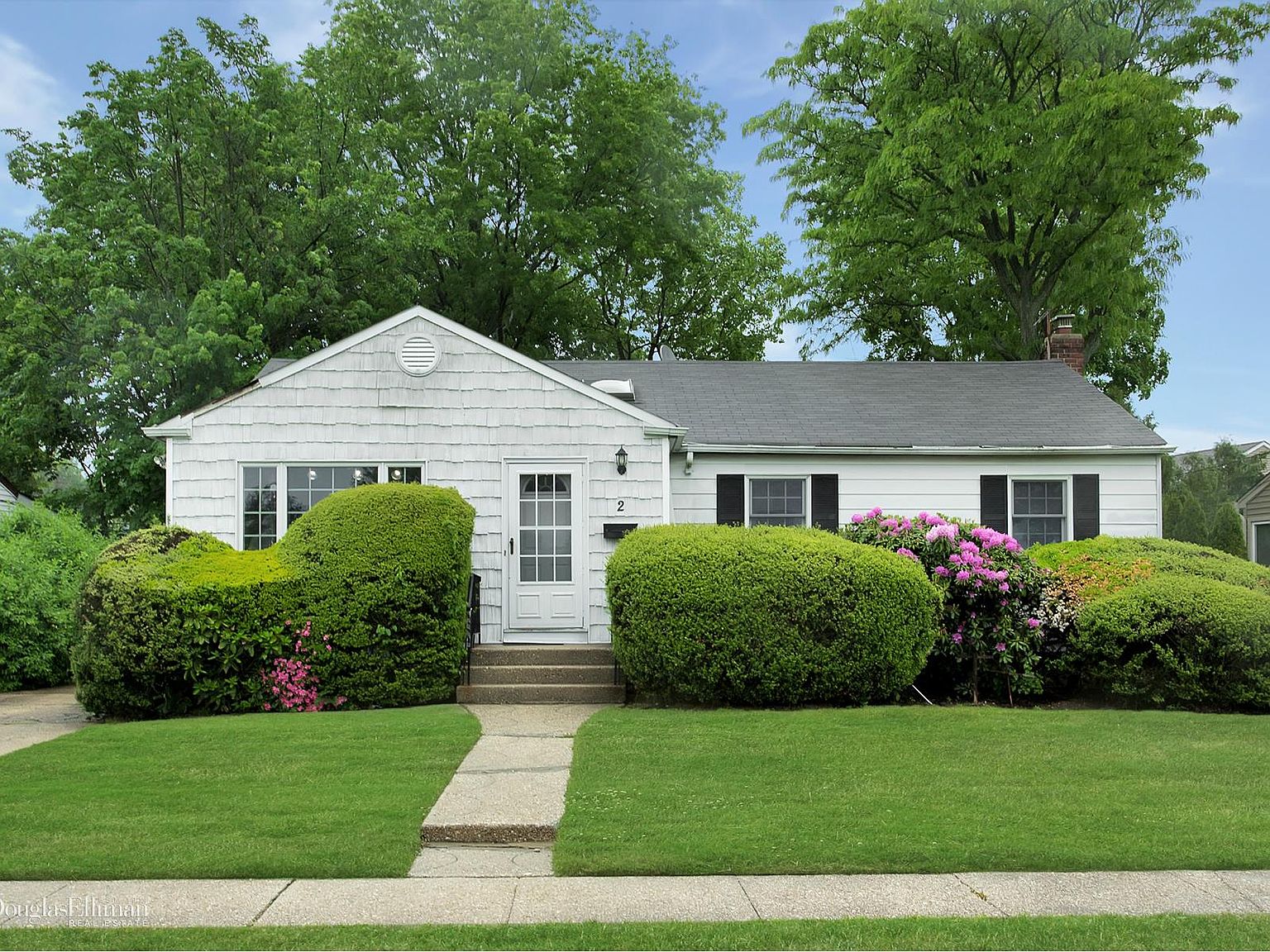 2 Knickerbocker Rd S, Plainview, NY 11803 Zillow