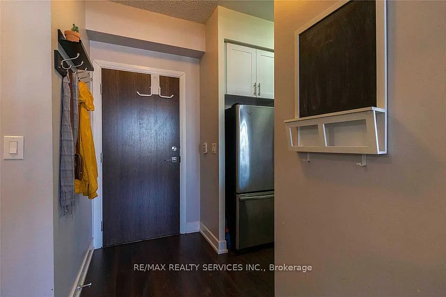 2 bed, $2,700 — Photo 2