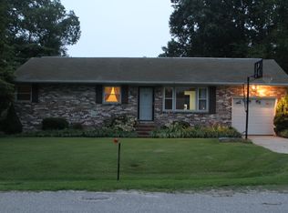 105 Bailey Rd, Yorktown, VA 23692