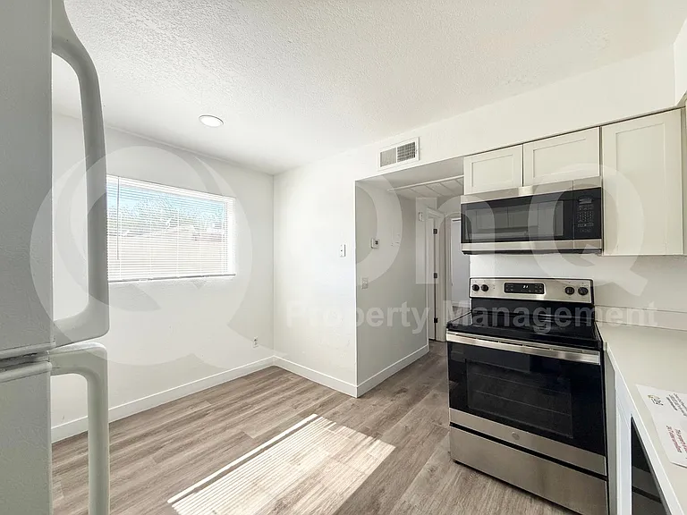 2801 E Marconi Ave #101 — Photo 3