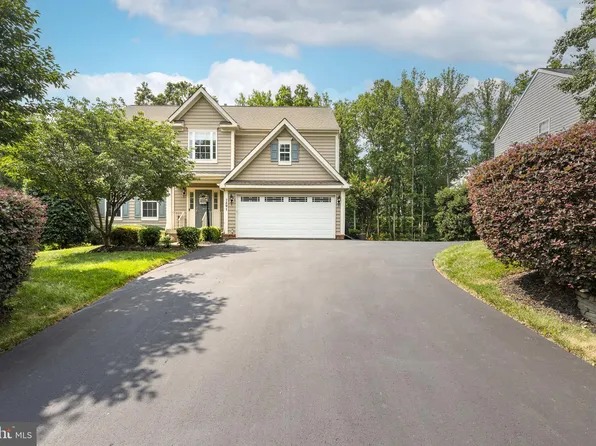 7891 Meadowgate Dr, Manassas, VA 20112