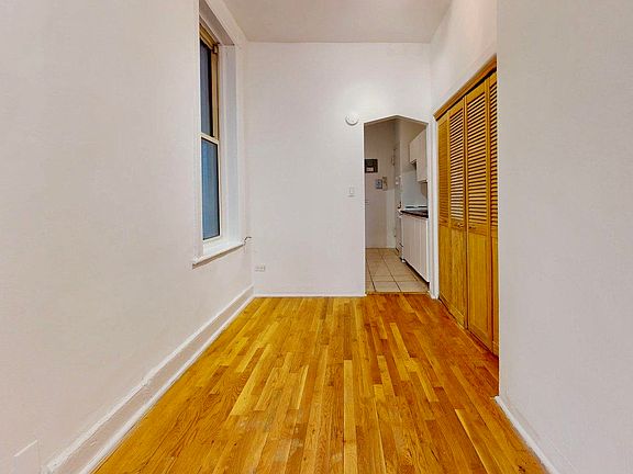 3rd image of 208 E 25th St APT 34