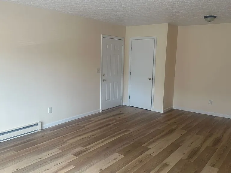 Rising Sun Apartments — Photo 4