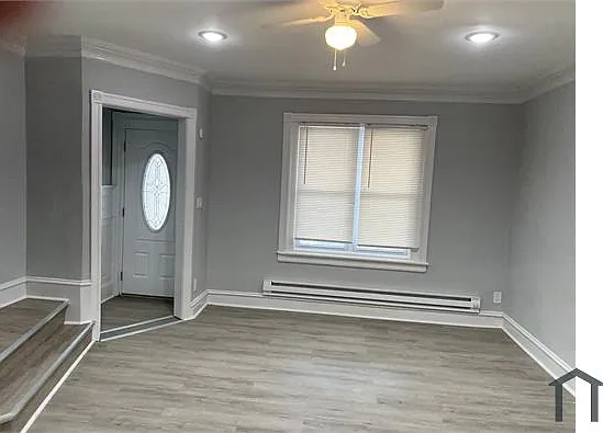 6425 N Norwood St — Photo 2