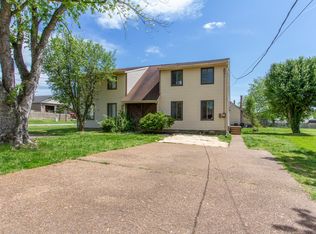 1203 Clubhouse Ln, Antioch, TN 37013