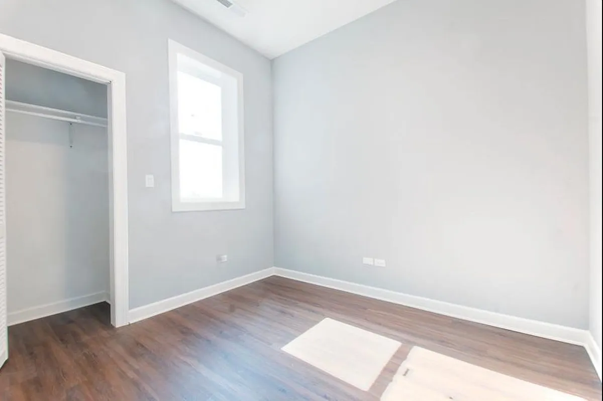 Building Photo - 1335 W Taylor St #4