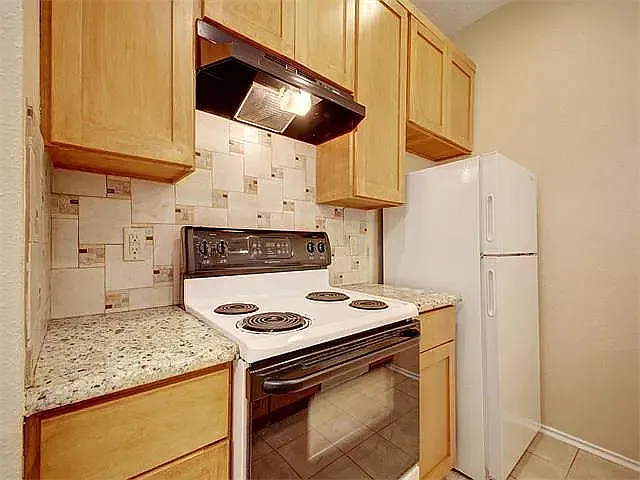 3011 Fruth St #301 — Photo 17
