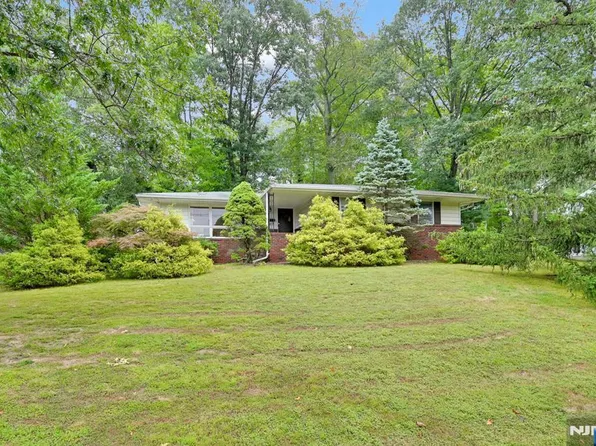 271 Park Ave, Park Ridge, NJ 07656