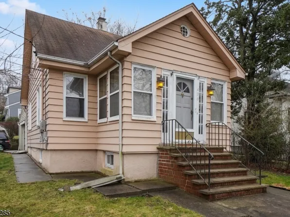 436 Chestnut Street, Ridgefield Boro, NJ 07657