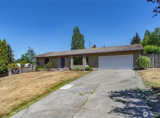 18552 15th Loop NE, Poulsbo, WA 98370