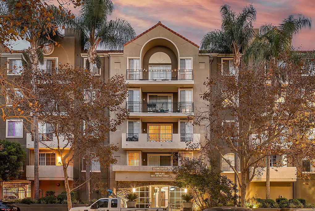 Essex Properties at Miracle Mile — Photo 1