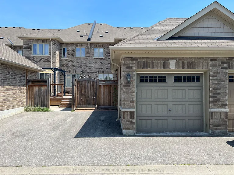 2424 Tillings Rd — Photo 2