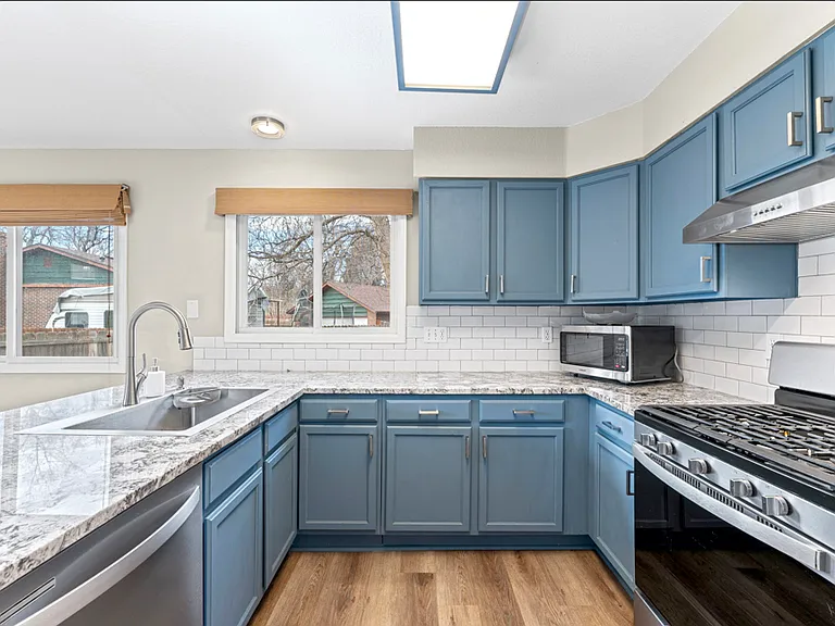 1219 Atwood St — Photo 2