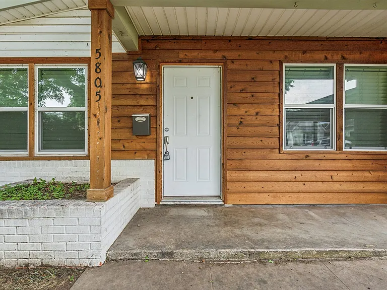 5805 Tracyne Dr — Photo 7