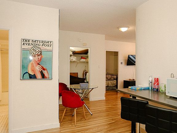 3rd image of 150 W 51st St #2123