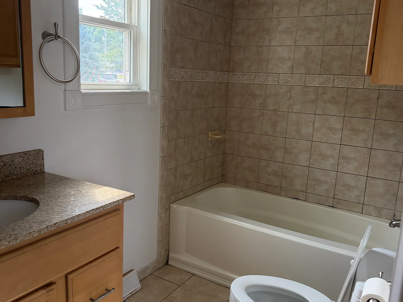 Bloomingrove Dr, Rensselaer — Photo 3
