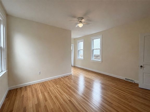 4th image of 206 3rd St