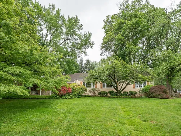 1124 Nottingham Dr, West Chester, PA 19380