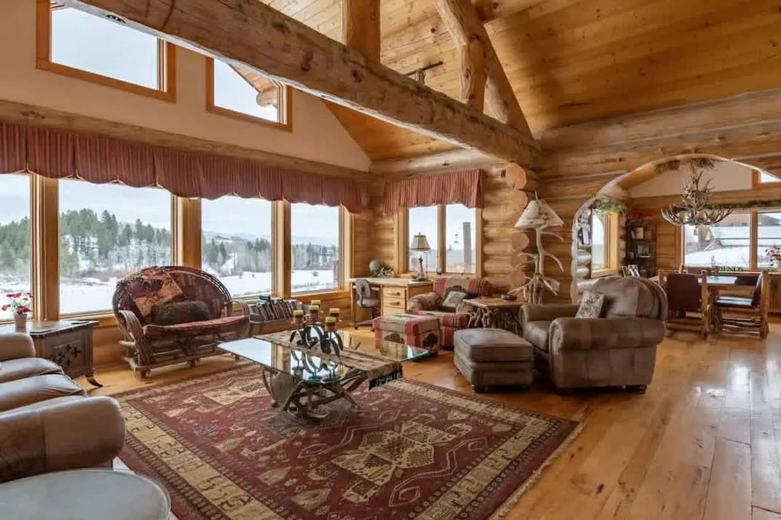 4 bed, 2.0 bath, $8,058 — Photo 3