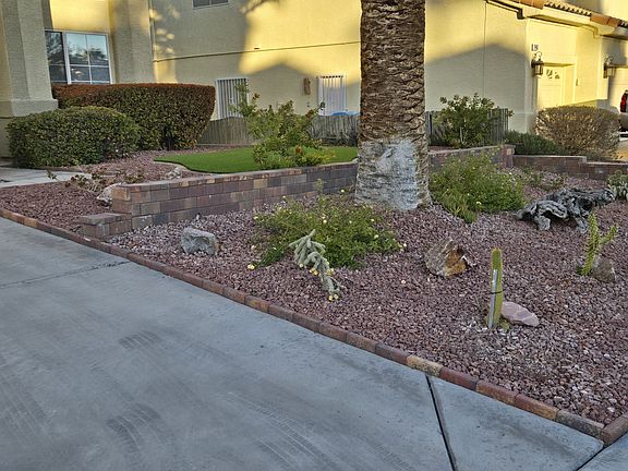 Front Yard-Desert Landscaping