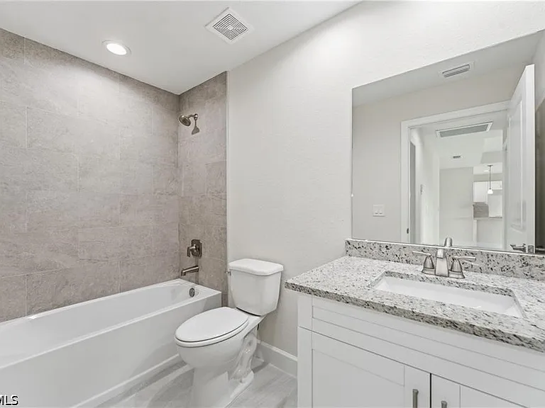 2601 48th St W — Photo 15