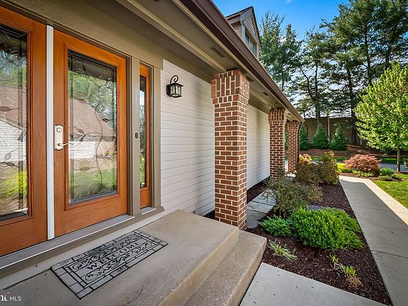 5th image of 8009 Melody Ln #8009