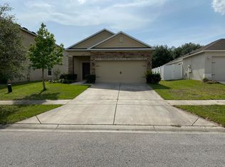 13407 Waterford Castle Dr, Dade City, FL 33525