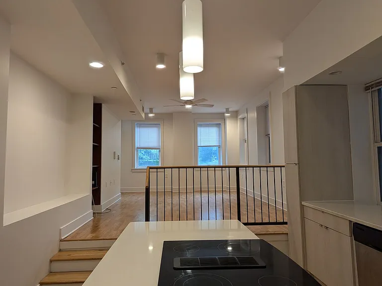 1120-1122 Broadway — Photo 13