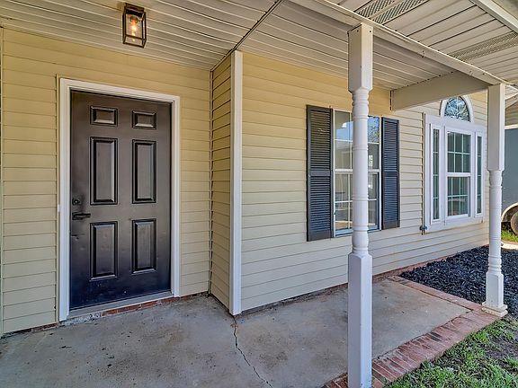 4th image of 36 Saint Albans Rd