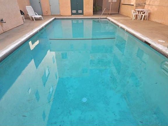 5036 Pool