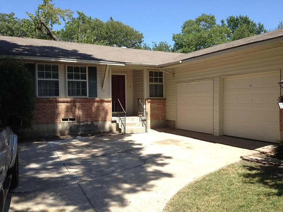 2639 Globe Ave