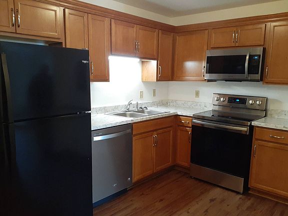 3rd image of 370 Jack Miller Blvd APT D