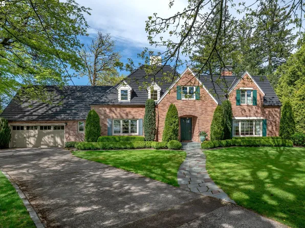 5046 SW Hilltop Ln, Portland, OR 97221