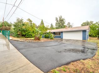 23 SW Eastern Ave, Grants Pass, OR 97526
