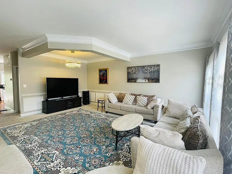 6204 Lawson Dr — Photo 3