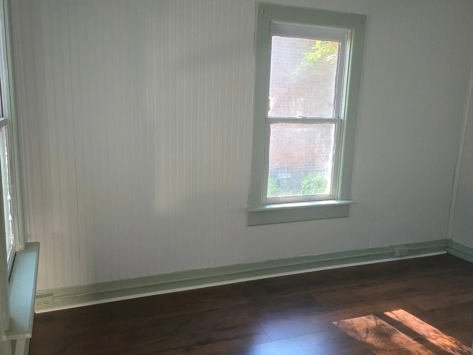 3 Bed, 1 Bath Unit in Glens Falls - $1650/Month — Photo 2